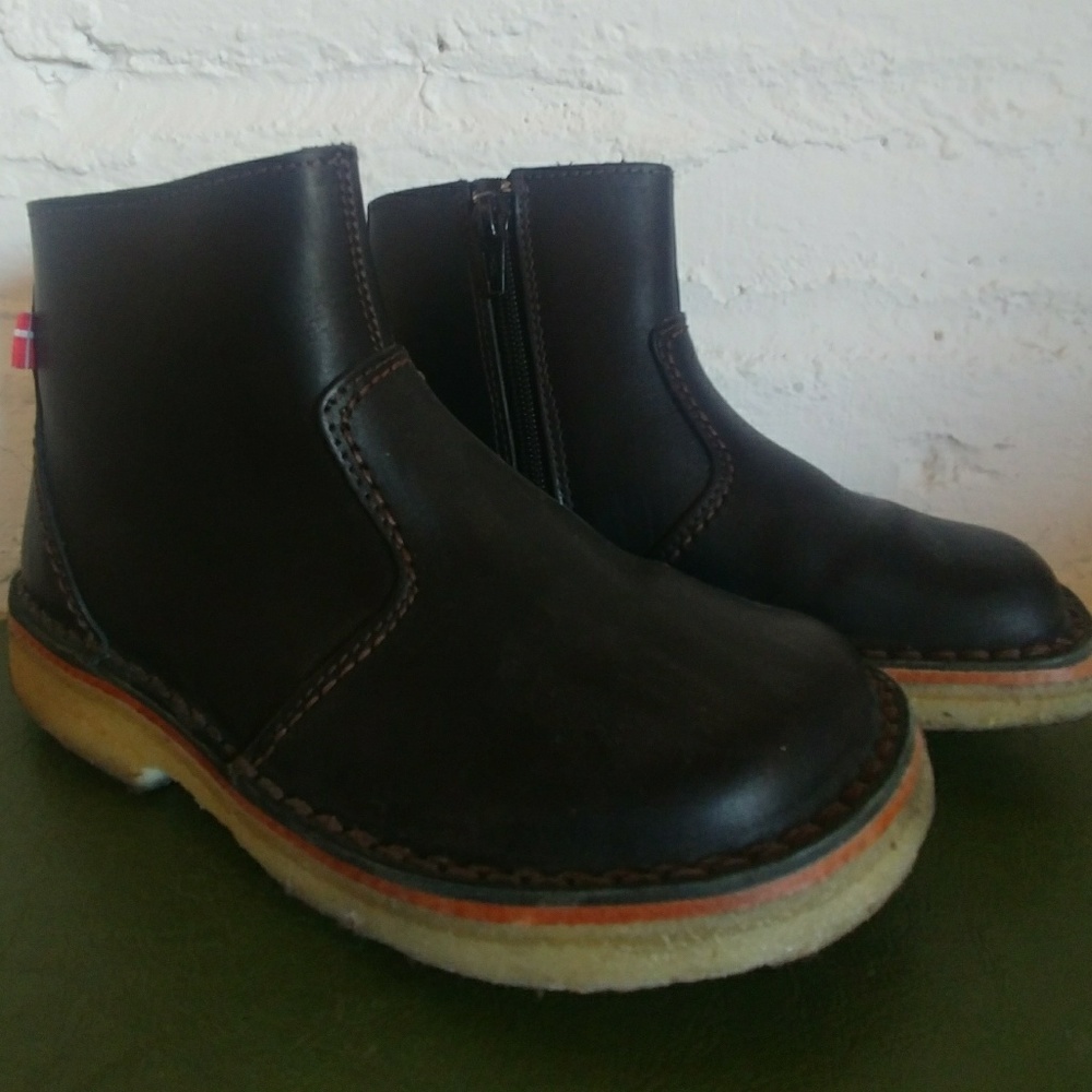 Duckfeet Kosor Handmade Zip Up Ankle Boot 6
